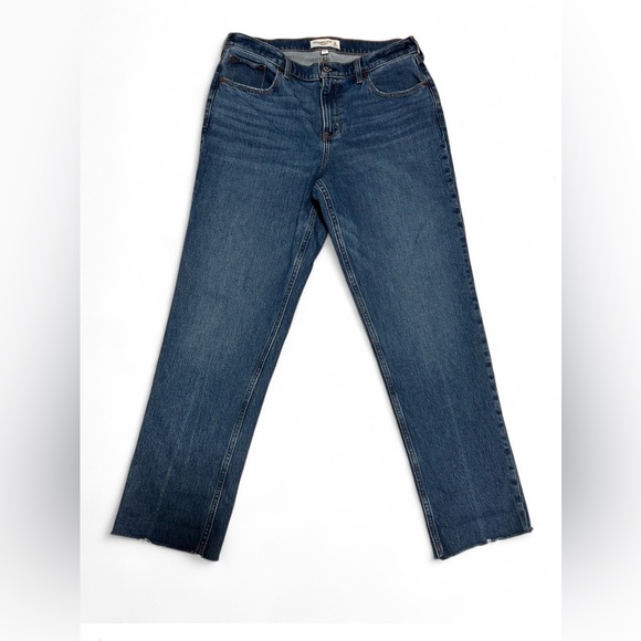 Abercrombie & Fitch Curve Love Mid Rise 90s Straight Jeans Size 31 | 12r - Picture 5 of 5
